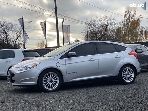 Ford Focus 2014 - фото 7