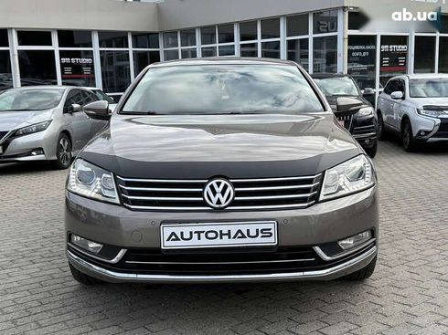 Volkswagen Passat 2011 - фото 2