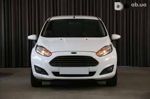 Ford Fiesta 2015 - фото 2