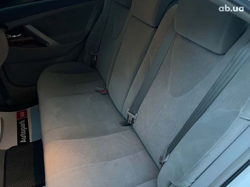 Toyota Camry 2010 белый - фото 47
