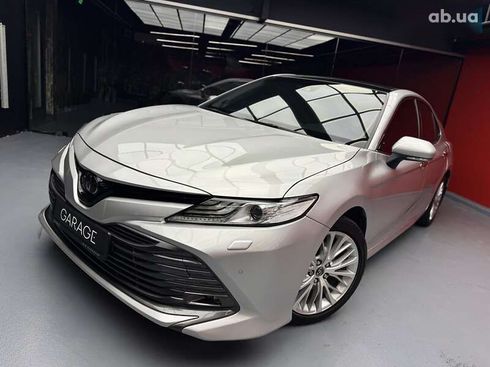 Toyota Camry 2019 - фото 9