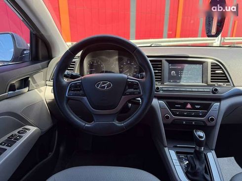 Hyundai Elantra 2016 - фото 14