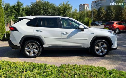 Toyota RAV4 2019 - фото 8