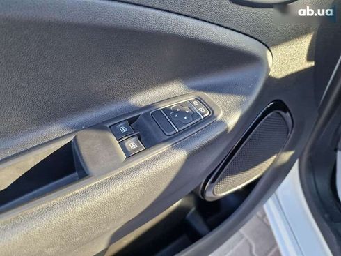 Renault Zoe 2020 - фото 17