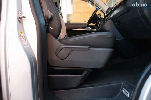 Volkswagen Multivan 2017 - фото 24