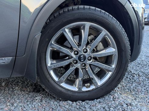 Kia Sorento 2017 серый - фото 13