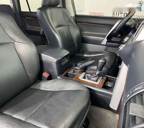 Toyota Land Cruiser Prado 2010 - фото 12