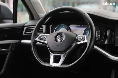 Volkswagen Touareg 2019 - фото 16