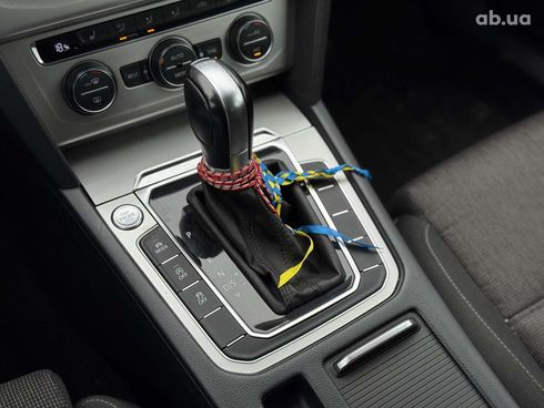Volkswagen passat b8 2015 синий - фото 26