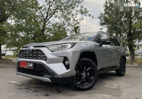 Toyota RAV4 2020 - фото 6