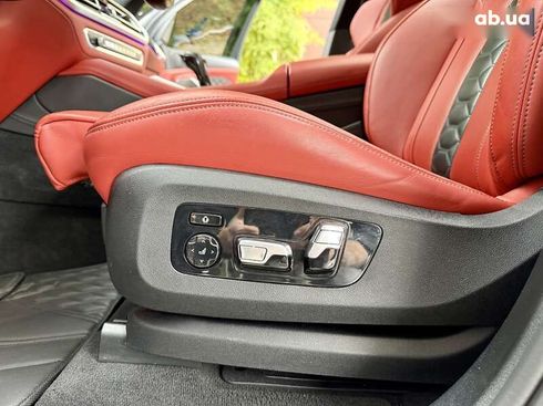 BMW X5 M 2021 - фото 28