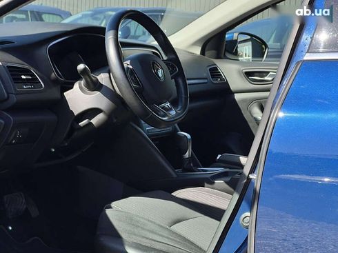 Renault Megane 2017 - фото 24