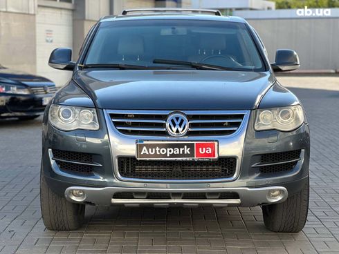 Volkswagen Touareg 2007 серый - фото 2