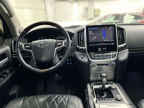 Toyota Land Cruiser 2017 - фото 26
