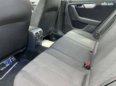 Volkswagen Passat 2012 - фото 12