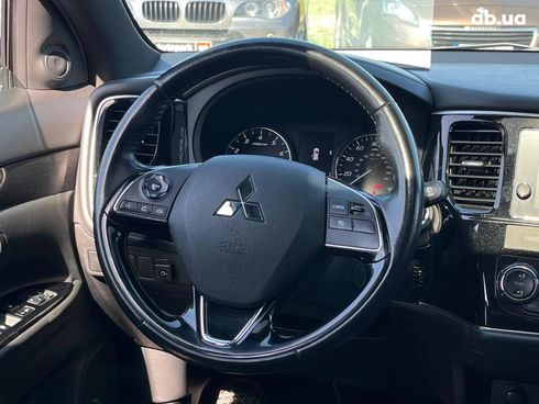 Mitsubishi Outlander 2017 коричневый - фото 37