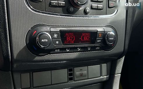 Ford Focus 2010 - фото 20