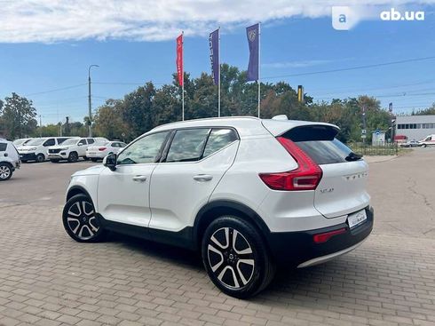 Volvo XC40 2021 - фото 6