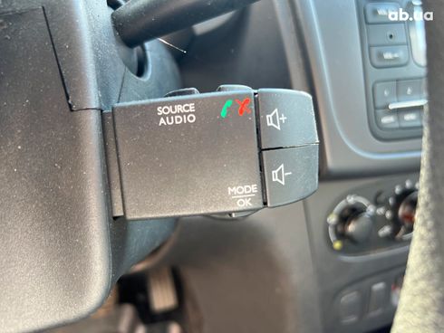 Renault Logan 2015 синий - фото 25