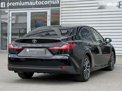 Toyota Camry 2024 - фото 12