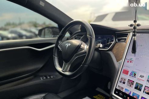 Tesla Model S 2016 - фото 28