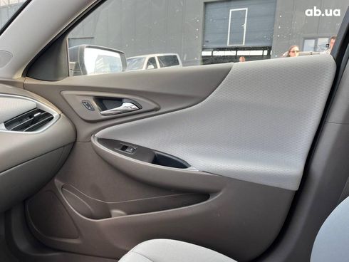 Chevrolet Malibu 2019 серый - фото 28