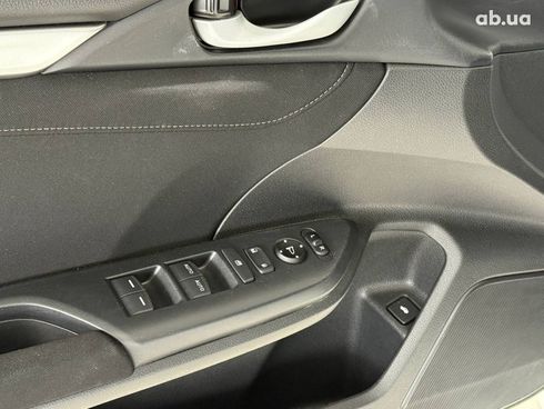 Honda Civic 2020 белый - фото 11
