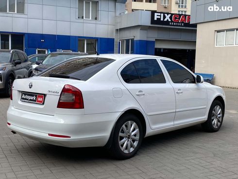 Skoda octavia a5 2010 белый - фото 5