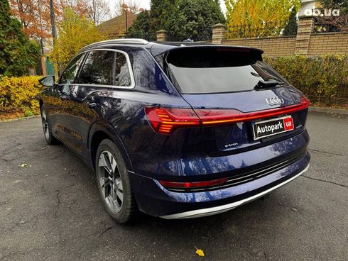 Audi E-Tron 2020 синий - фото 10
