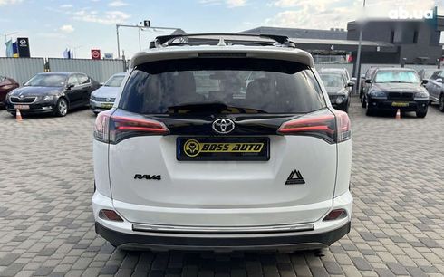 Toyota RAV4 2018 - фото 6