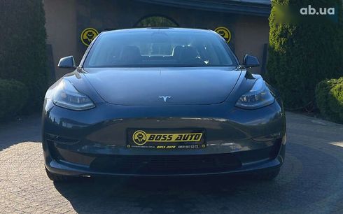 Tesla Model 3 2022 - фото 2