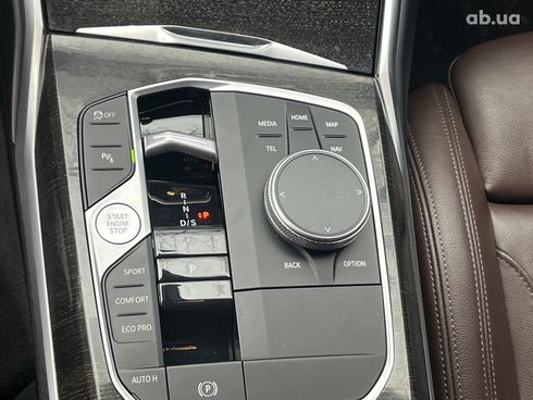 BMW 3 серия 2019 белый - фото 26