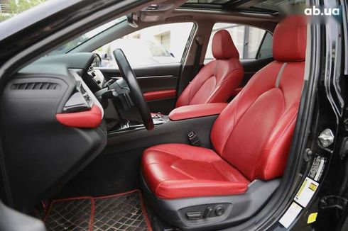 Toyota Camry 2019 - фото 5