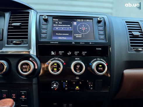 Toyota Sequoia 2021 - фото 27