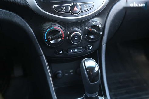 Hyundai Solaris 2016 - фото 19