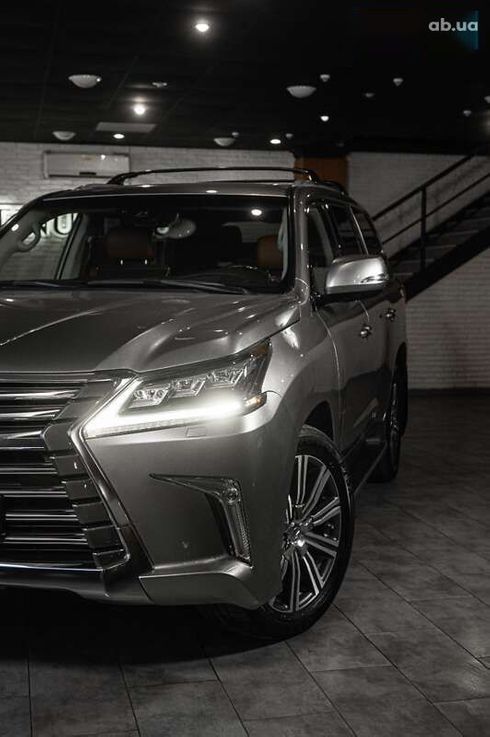 Lexus LX 2016 - фото 6
