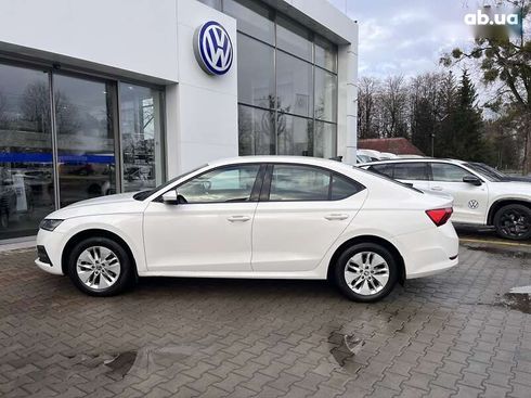 Skoda Octavia 2021 - фото 6