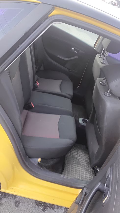 SEAT Ibiza 2008 желтый - фото 2