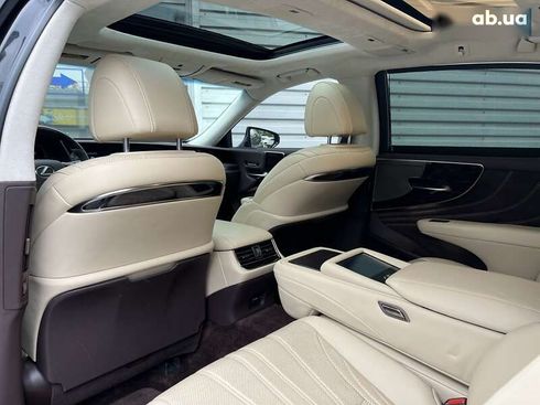 Lexus LS 2018 - фото 25