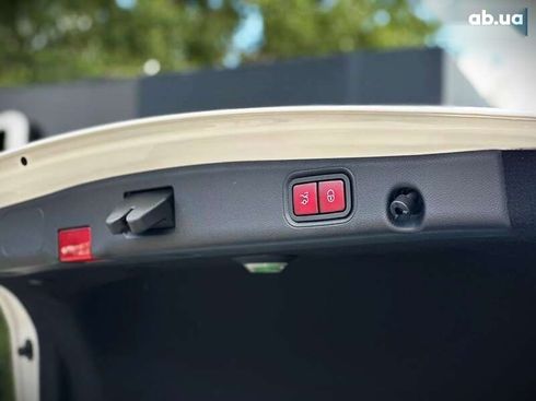 Mercedes-Benz E-Класс 2022 - фото 21