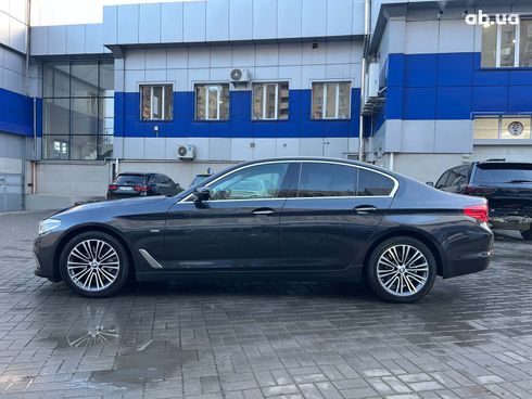 BMW 5 серия 2017 серый - фото 16