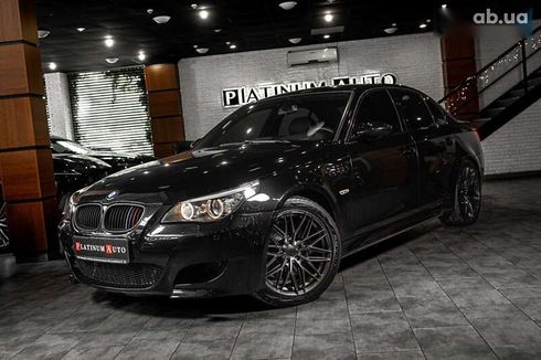 BMW M5 2006 - фото 30