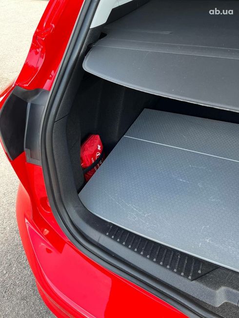 Ford Focus 2019 красный - фото 18