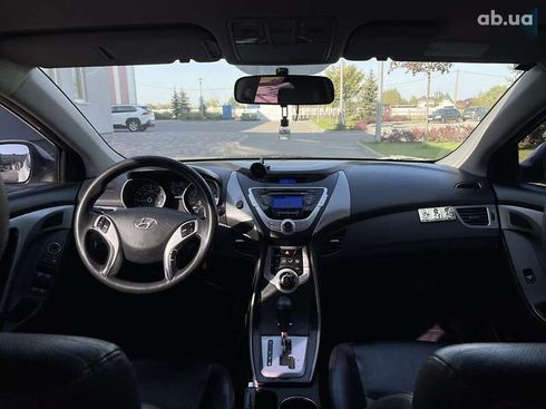 Hyundai Elantra 2011 - фото 18