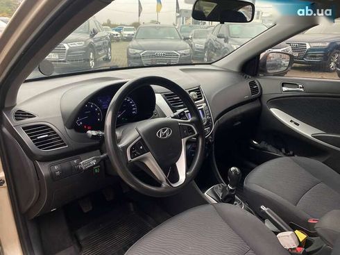 Hyundai Accent 2011 - фото 11