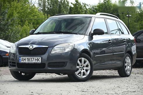 Skoda Fabia 2009 - фото 6