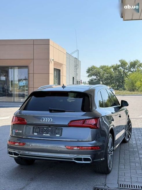 Audi SQ5 2018 - фото 6