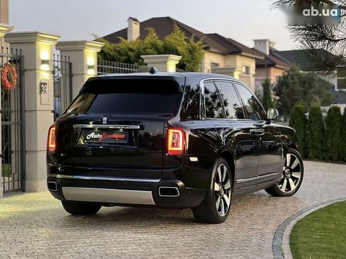 Rolls-Royce Cullinan 2019 - фото 17