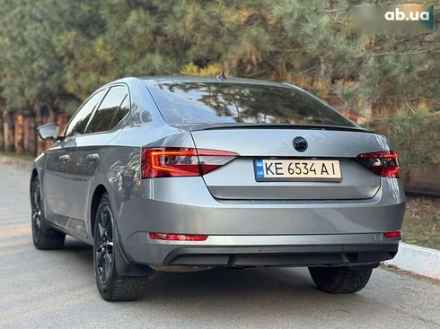 Skoda Superb 2018 - фото 26