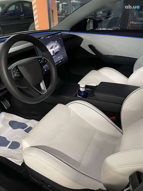 Tesla Model 3 2024 - фото 11